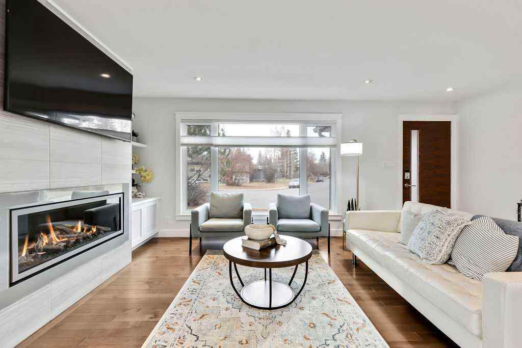 MLS&reg; # A2271169 - 100 Haysboro Crescent SW in Haysboro Calgary, Residential Open Houses