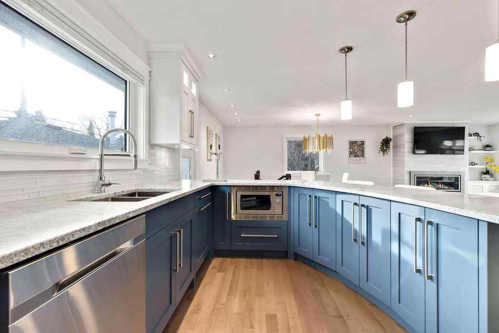 MLS&reg; # A2271169 - 100 Haysboro Crescent SW in Haysboro Calgary, Residential Open Houses