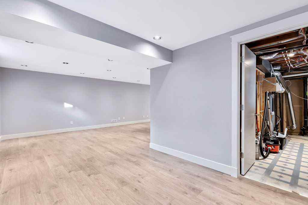 MLS&reg; # A2271169 - 100 Haysboro Crescent SW in Haysboro Calgary, Residential Open Houses