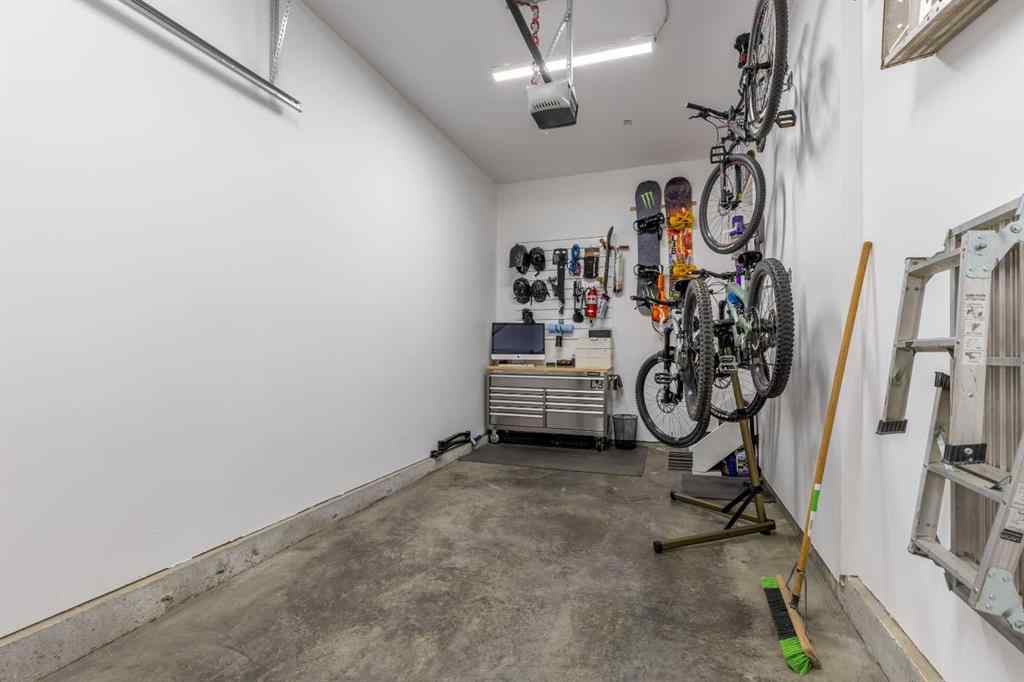 MLS&reg; # A2271178 - Unit #1 474 Highlands Boulevard W in West Highlands Lethbridge, Residential Open Houses