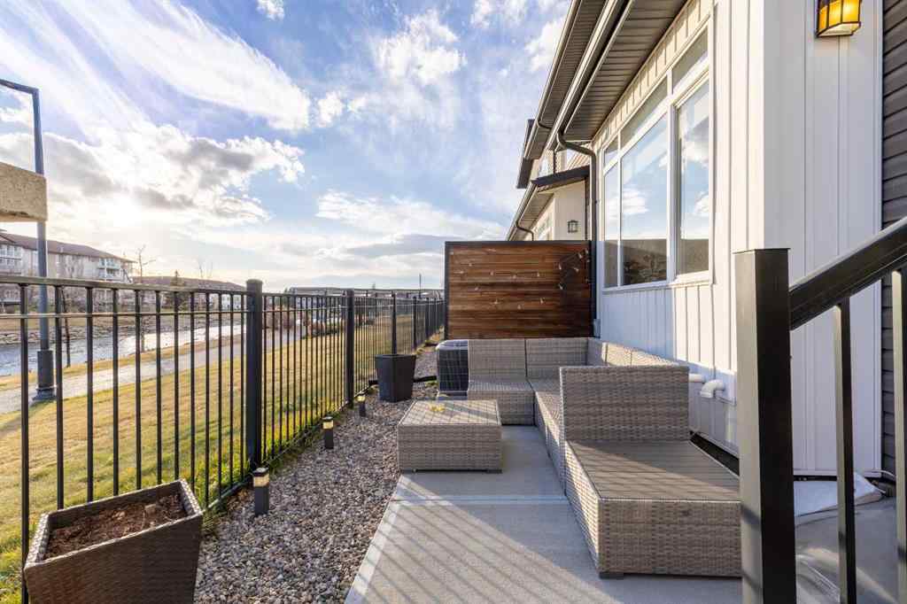 MLS&reg; # A2271178 - Unit #1 474 Highlands Boulevard W in West Highlands Lethbridge, Residential Open Houses