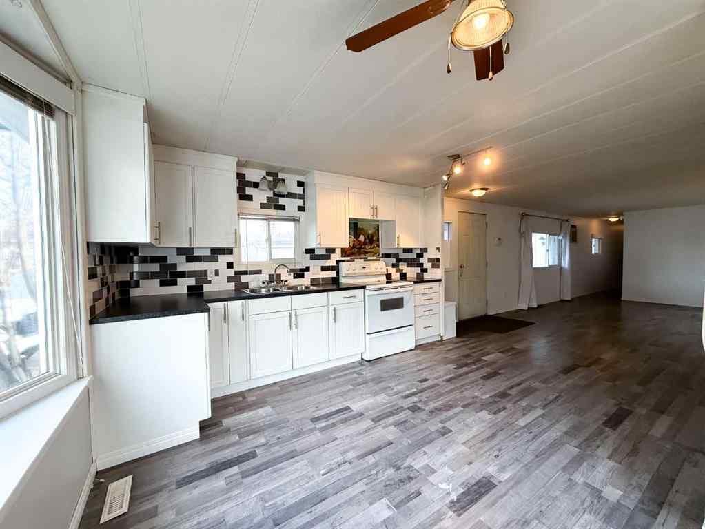 MLS&reg; # A2271187 - Unit #417 700 Carmichael Lane  in Mountain View Hinton, Mobile Open Houses