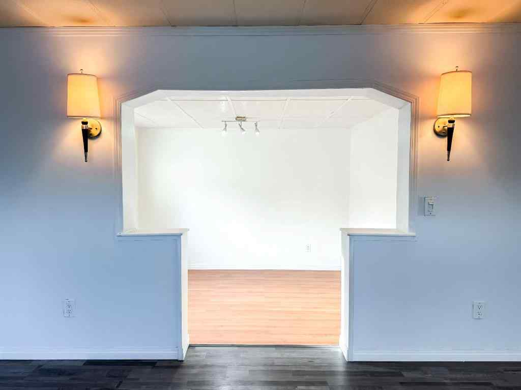 MLS&reg; # A2271187 - Unit #417 700 Carmichael Lane  in Mountain View Hinton, Mobile Open Houses