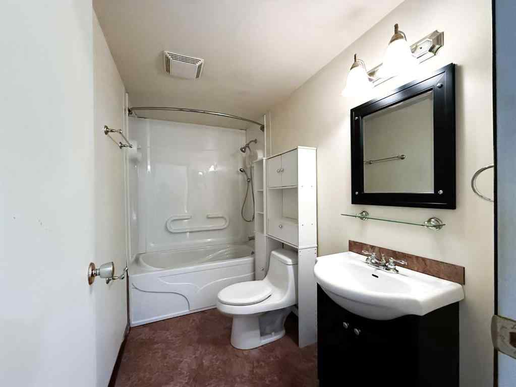 MLS&reg; # A2271187 - Unit #417 700 Carmichael Lane  in Mountain View Hinton, Mobile Open Houses