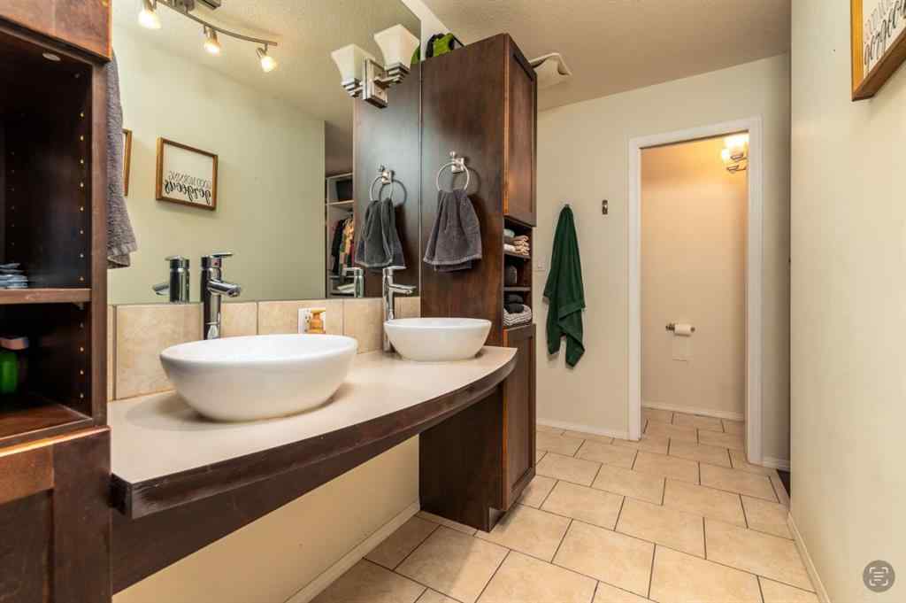 MLS&reg; # A2271188 - 2304 56 Avenue Close  in College Park Lloydminster, Residential Open Houses