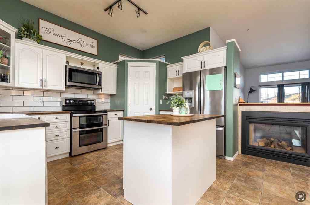 MLS&reg; # A2271188 - 2304 56 Avenue Close  in College Park Lloydminster, Residential Open Houses