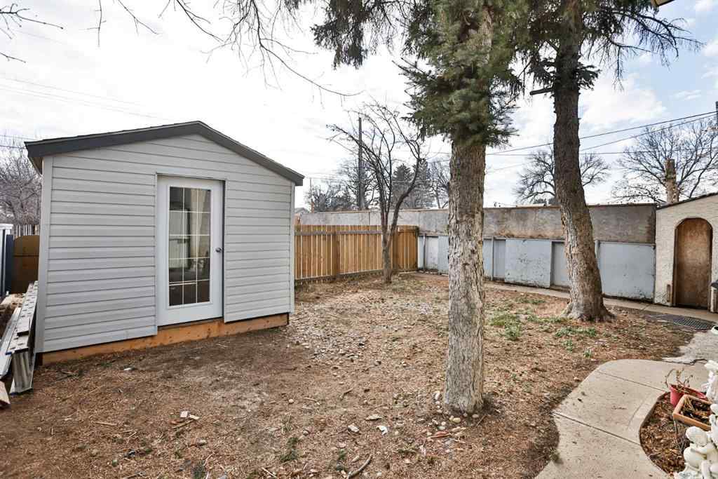 MLS&reg; # A2271193 - 1108 10 Avenue N in St Edwards Lethbridge, Residential Open Houses