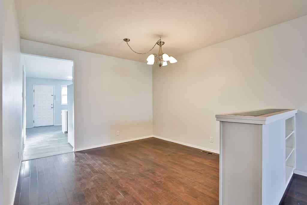 MLS&reg; # A2271193 - 1108 10 Avenue N in St Edwards Lethbridge, Residential Open Houses