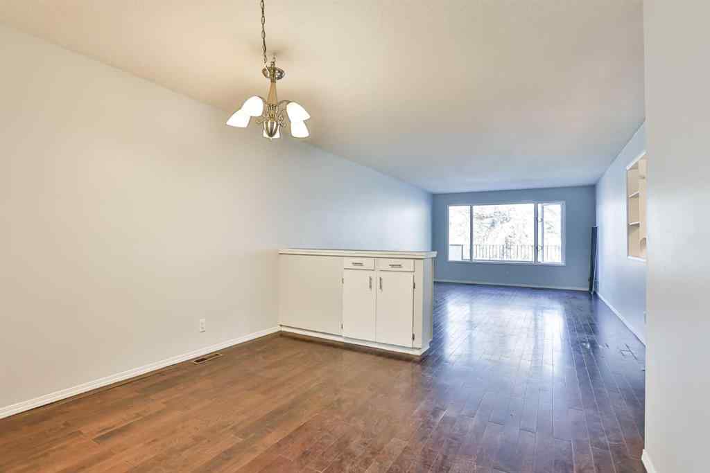 MLS&reg; # A2271193 - 1108 10 Avenue N in St Edwards Lethbridge, Residential Open Houses