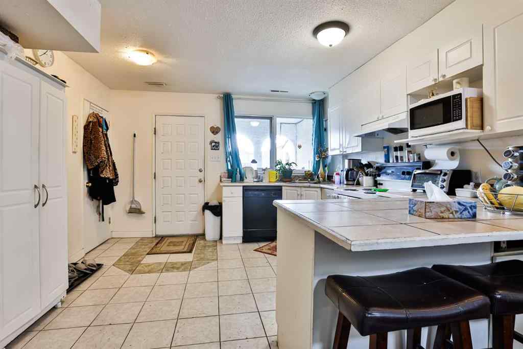 MLS&reg; # A2271193 - 1108 10 Avenue N in St Edwards Lethbridge, Residential Open Houses