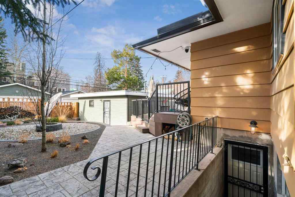 MLS&reg; # A2271198 - 7 Creston Crescent NW in Banff Trail Calgary, Residential Open Houses