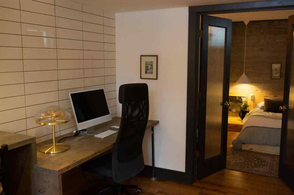 MLS&reg; # A2271198 - 7 Creston Crescent NW in Banff Trail Calgary, Residential Open Houses