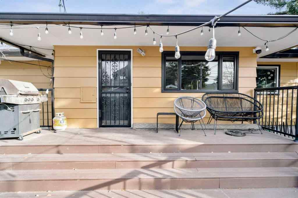 MLS&reg; # A2271198 - 7 Creston Crescent NW in Banff Trail Calgary, Residential Open Houses