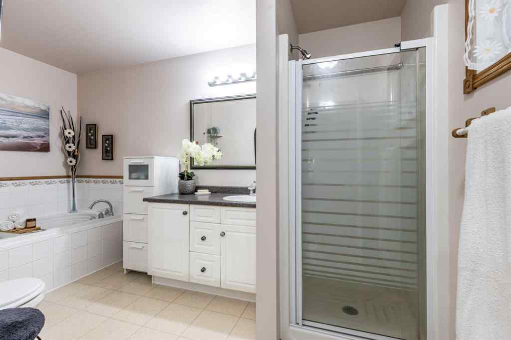 MLS&reg; # A2271201 - 512 11 Street  in NONE Dunmore, Residential Open Houses