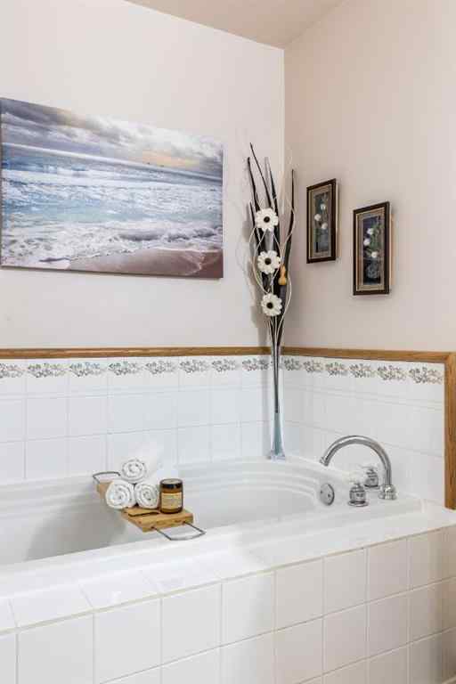 MLS&reg; # A2271201 - 512 11 Street  in NONE Dunmore, Residential Open Houses