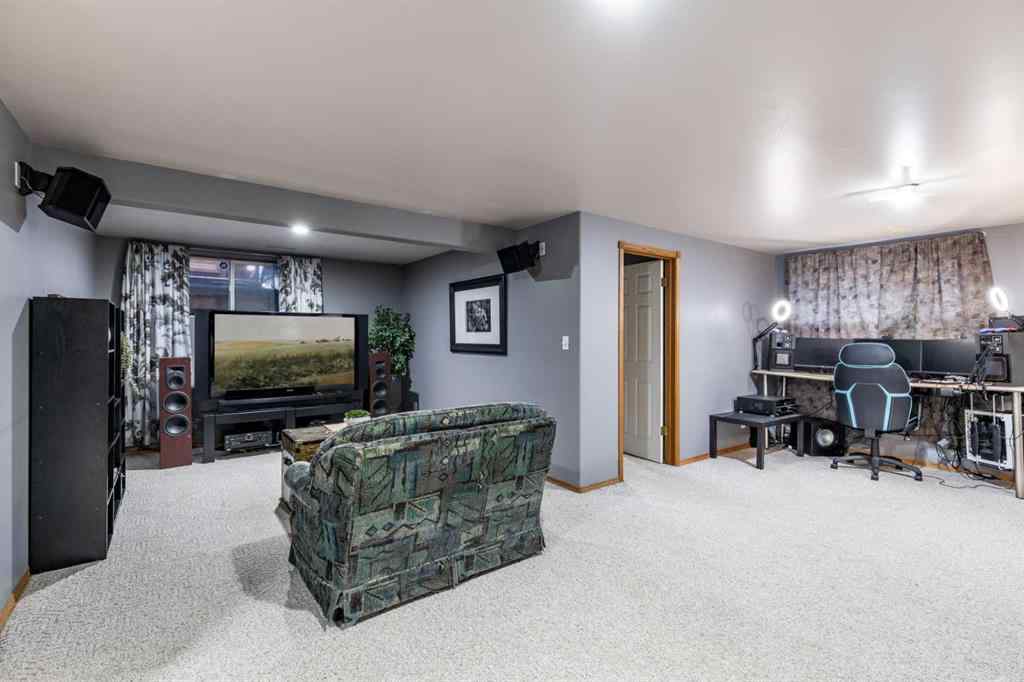 MLS&reg; # A2271201 - 512 11 Street  in NONE Dunmore, Residential Open Houses