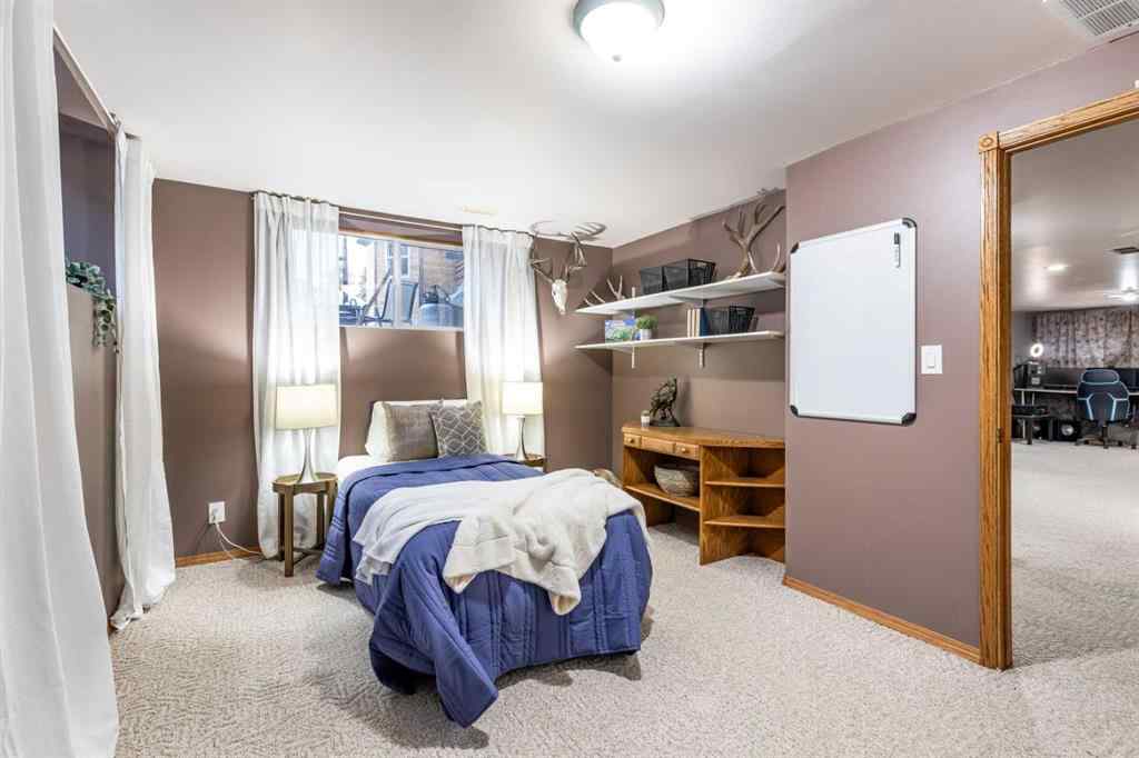 MLS&reg; # A2271201 - 512 11 Street  in NONE Dunmore, Residential Open Houses