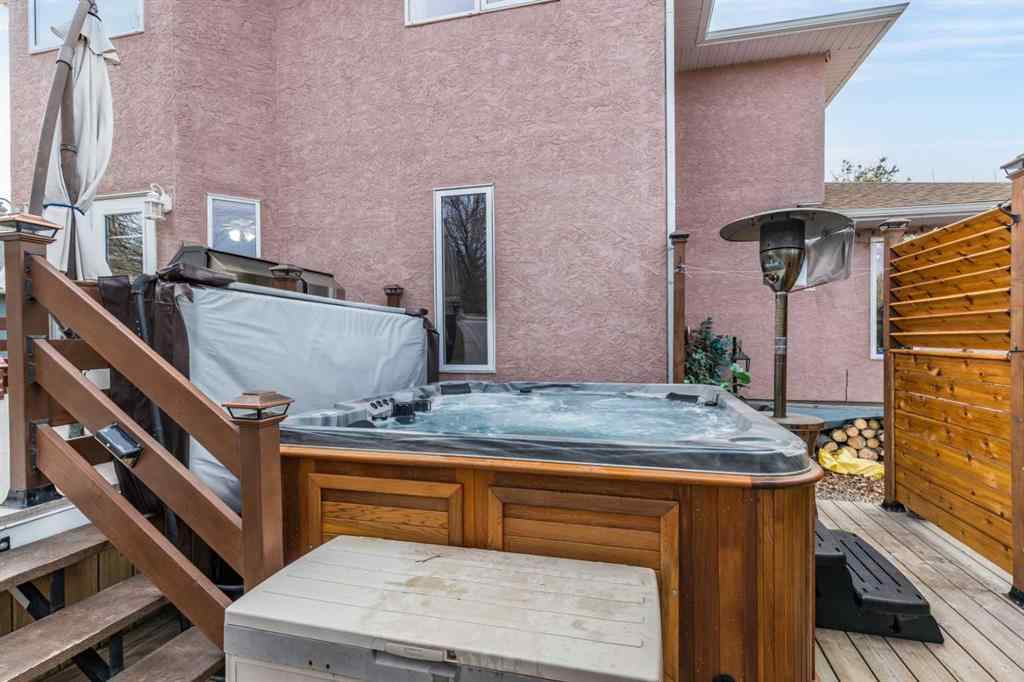 MLS&reg; # A2271201 - 512 11 Street  in NONE Dunmore, Residential Open Houses