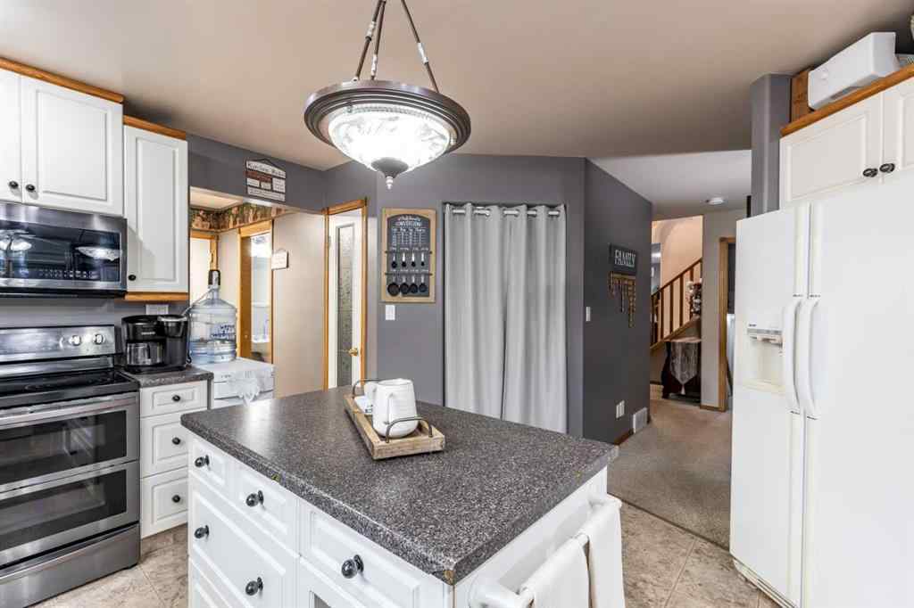 MLS&reg; # A2271201 - 512 11 Street  in NONE Dunmore, Residential Open Houses