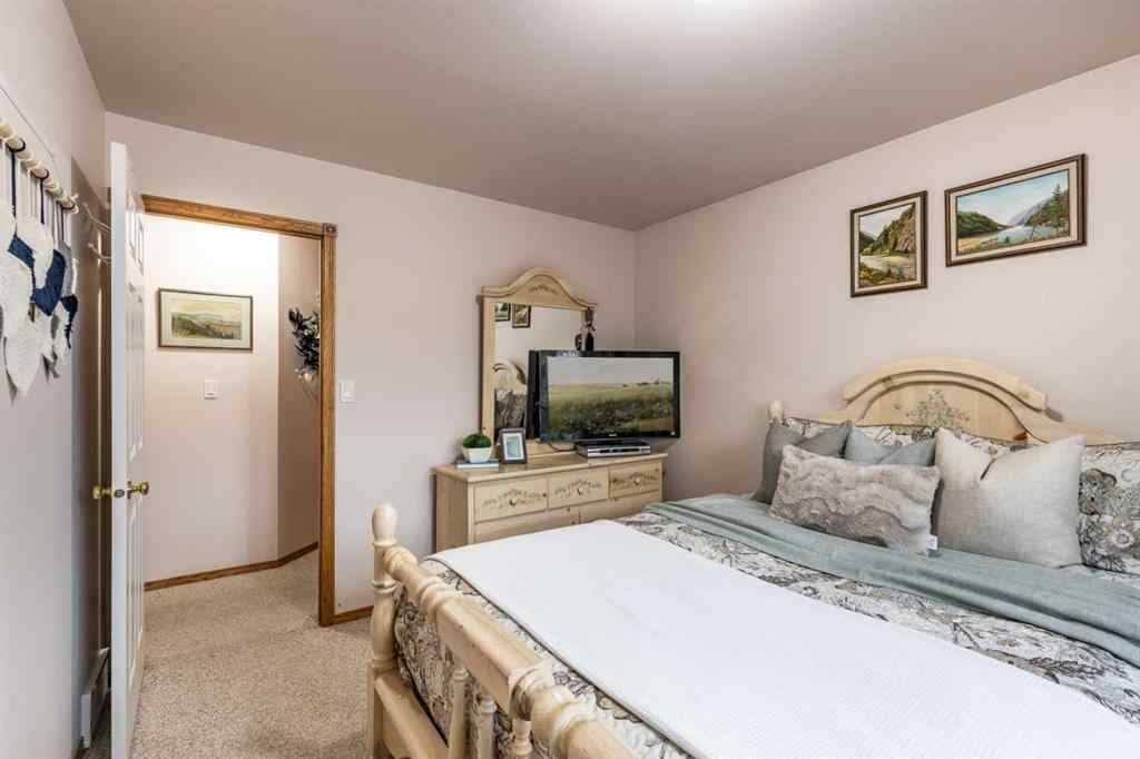 MLS&reg; # A2271201 - 512 11 Street  in NONE Dunmore, Residential Open Houses