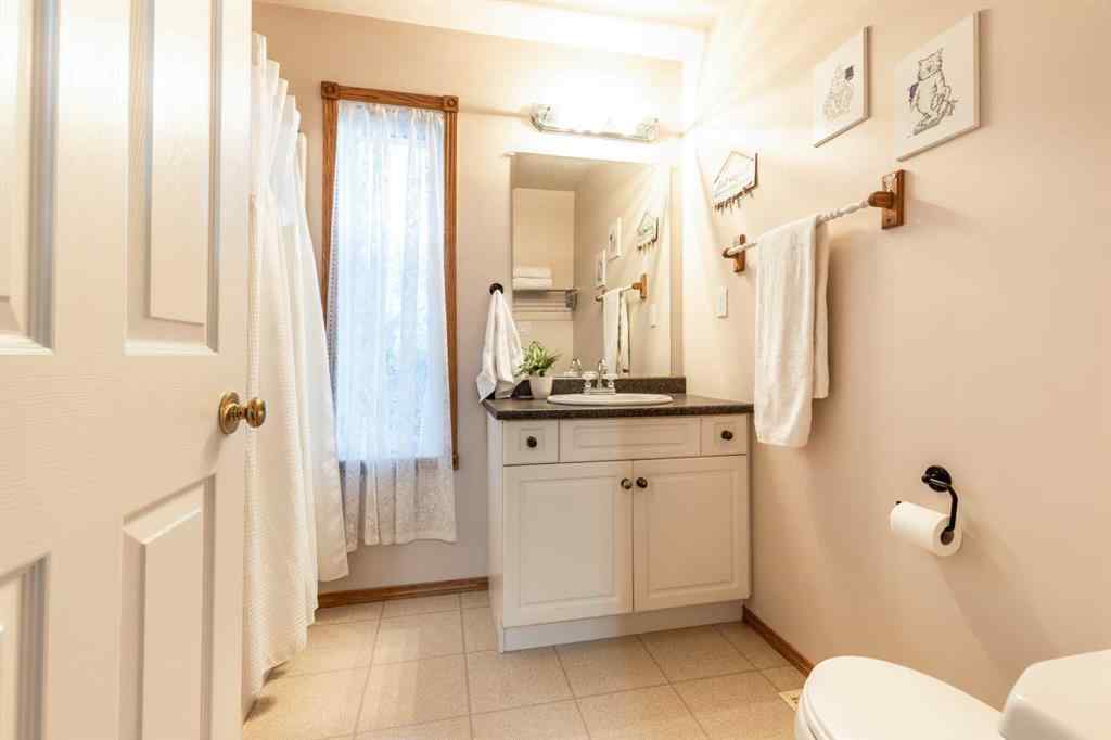 MLS&reg; # A2271201 - 512 11 Street  in NONE Dunmore, Residential Open Houses