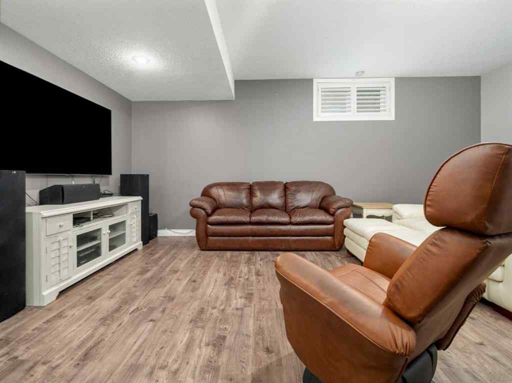 MLS&reg; # A2271208 - 11 Link Spur  in NONE Claresholm, Residential Open Houses