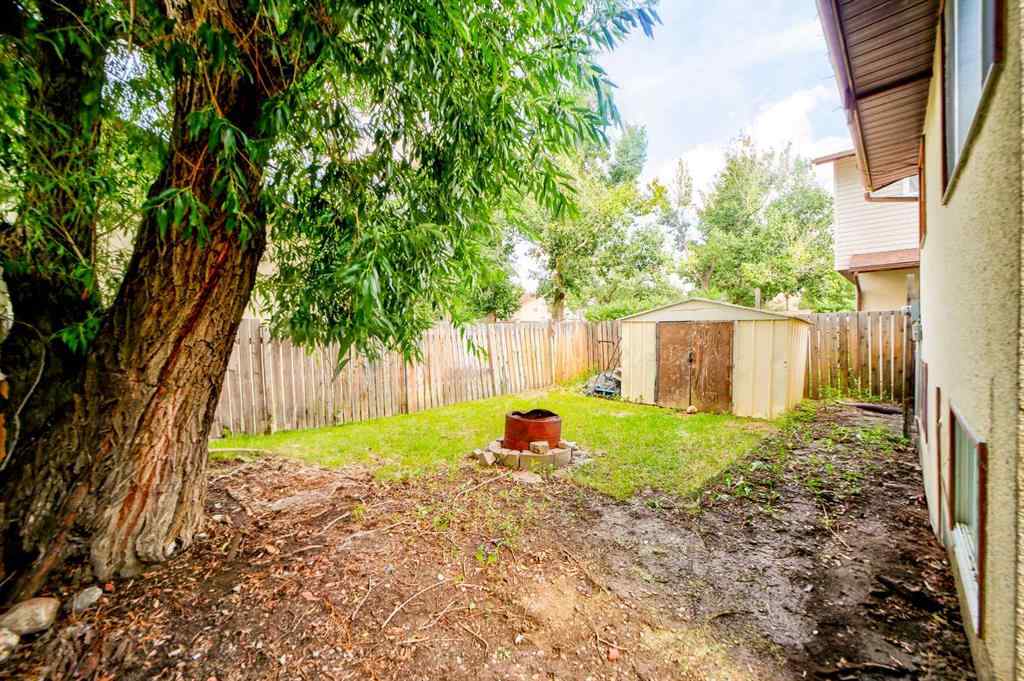 MLS&reg; # A2271209 - 3 Columbia Place W in Varsity Village Lethbridge, Residential Open Houses