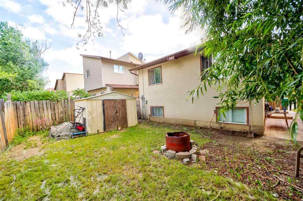 MLS&reg; # A2271209 - 3 Columbia Place W in Varsity Village Lethbridge, Residential Open Houses