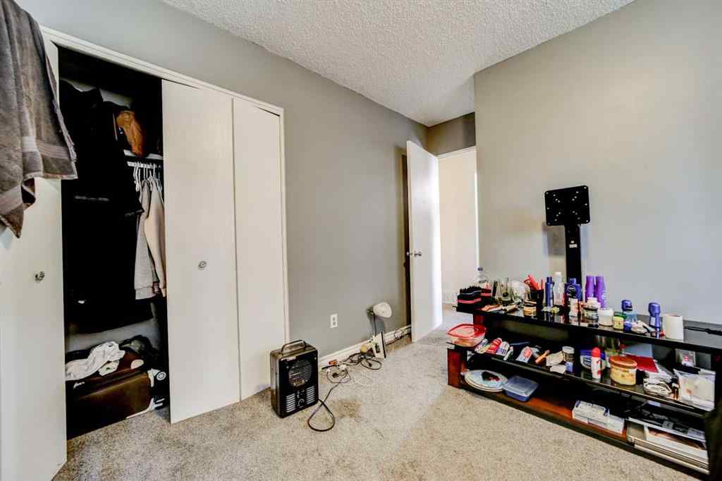 MLS&reg; # A2271209 - 3 Columbia Place W in Varsity Village Lethbridge, Residential Open Houses