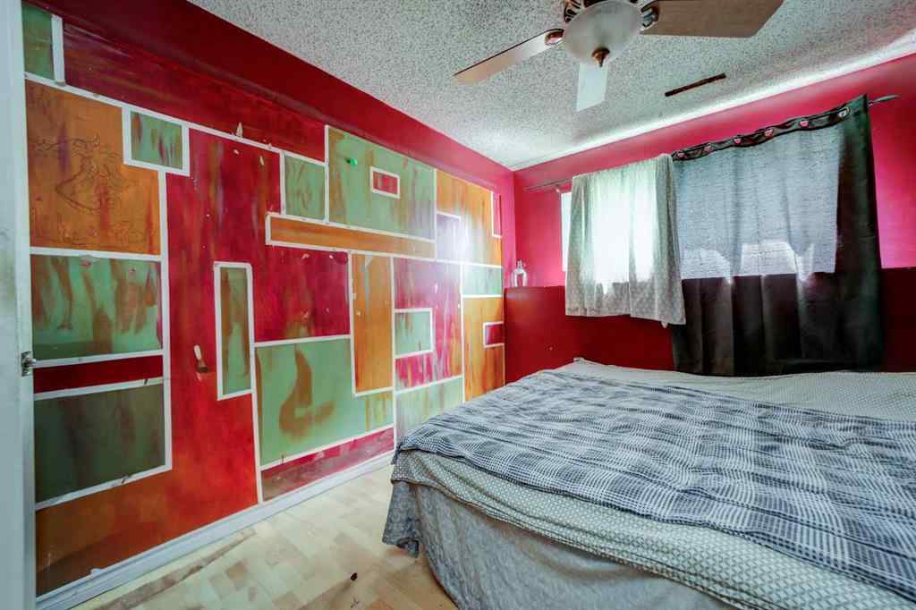 MLS&reg; # A2271209 - 3 Columbia Place W in Varsity Village Lethbridge, Residential Open Houses