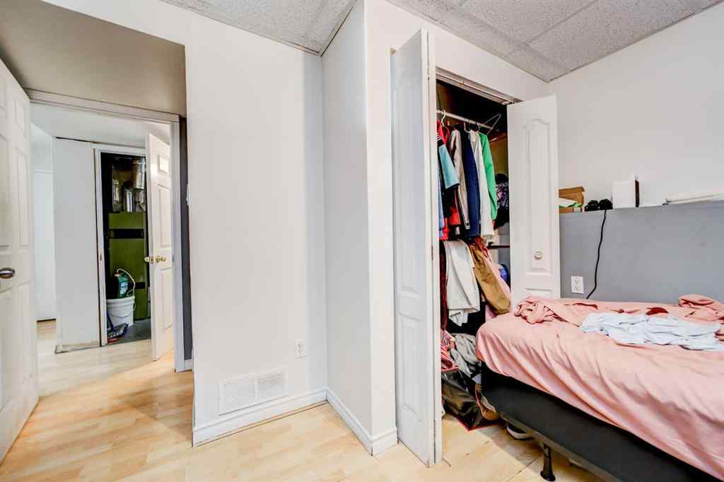 MLS&reg; # A2271209 - 3 Columbia Place W in Varsity Village Lethbridge, Residential Open Houses