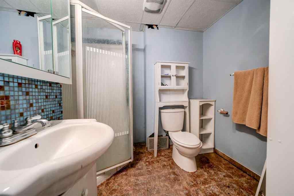 MLS&reg; # A2271209 - 3 Columbia Place W in Varsity Village Lethbridge, Residential Open Houses