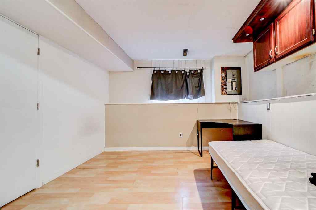 MLS&reg; # A2271209 - 3 Columbia Place W in Varsity Village Lethbridge, Residential Open Houses