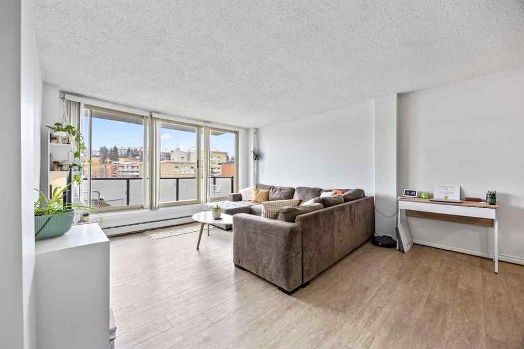 MLS&reg; # A2271213 - Unit #438 1421 7 Avenue NW in Hillhurst Calgary, Residential Open Houses