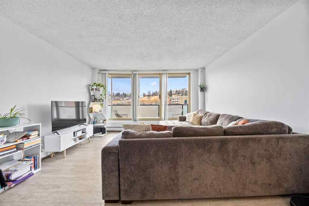 MLS&reg; # A2271213 - Unit #438 1421 7 Avenue NW in Hillhurst Calgary, Residential Open Houses