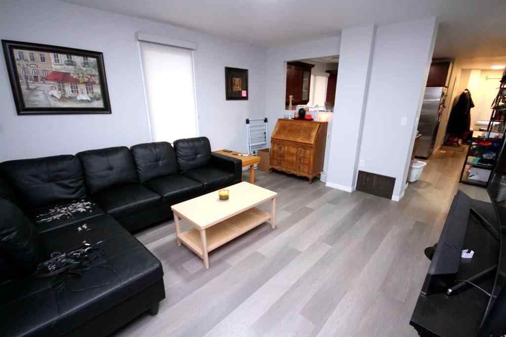 MLS&reg; # A2271215 - 5620 54 Street  in NONE Taber, Residential Open Houses