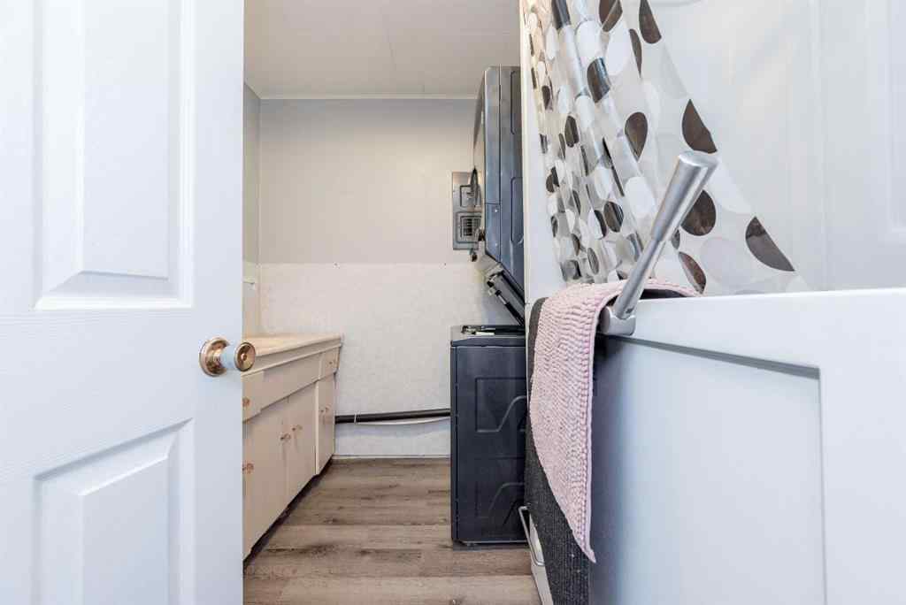 MLS&reg; # A2271216 - 10435 104 Avenue  in College Park Grande Prairie, Residential Open Houses