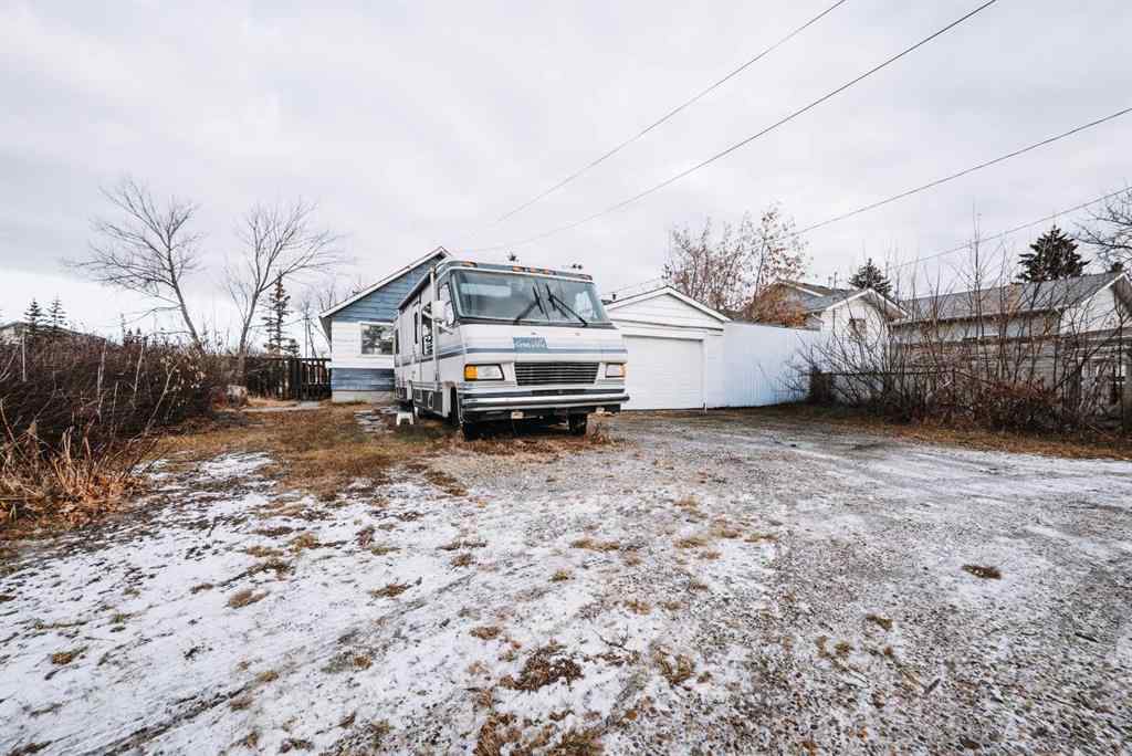 MLS&reg; # A2271216 - 10435 104 Avenue  in College Park Grande Prairie, Residential Open Houses