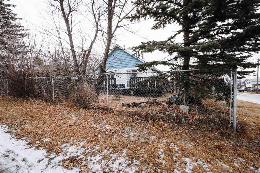 MLS&reg; # A2271216 - 10435 104 Avenue  in College Park Grande Prairie, Residential Open Houses