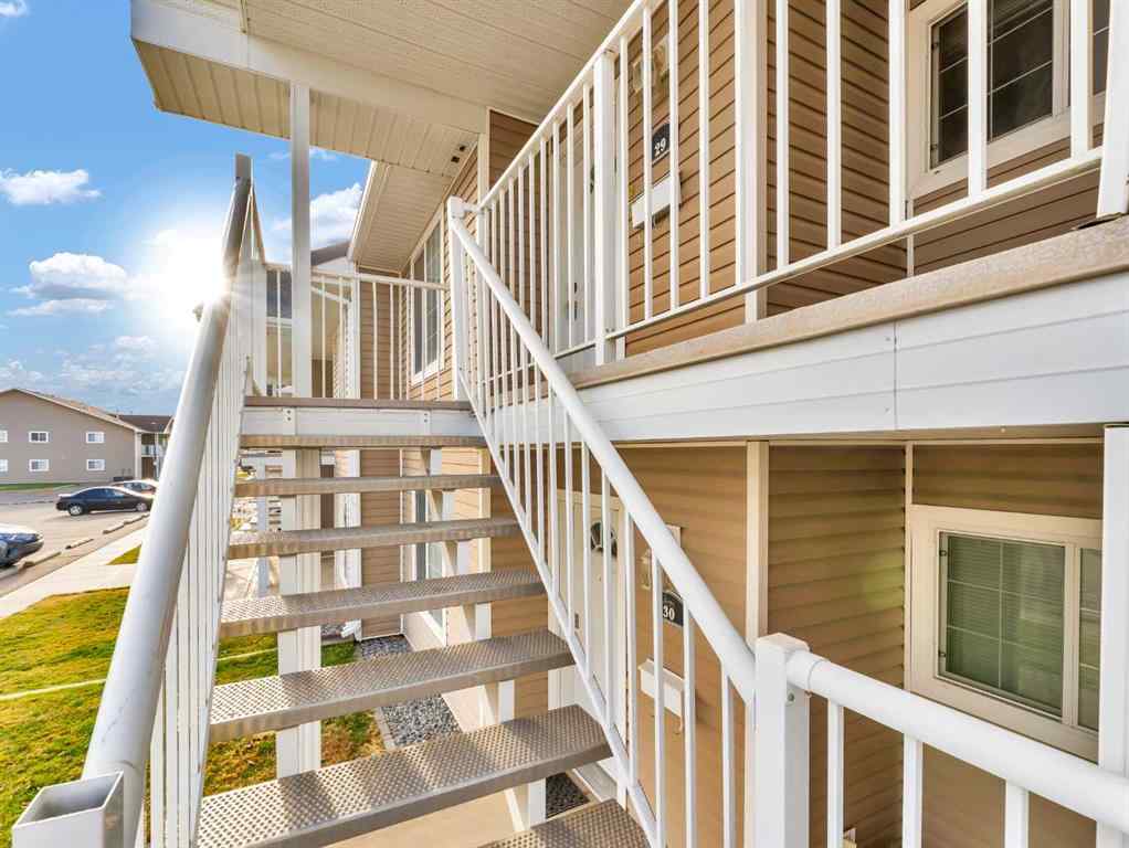 MLS&reg; # A2271218 - 29 Northlands Lane NE in Northeast Crescent Heights Medicine Hat, Residential Open Houses