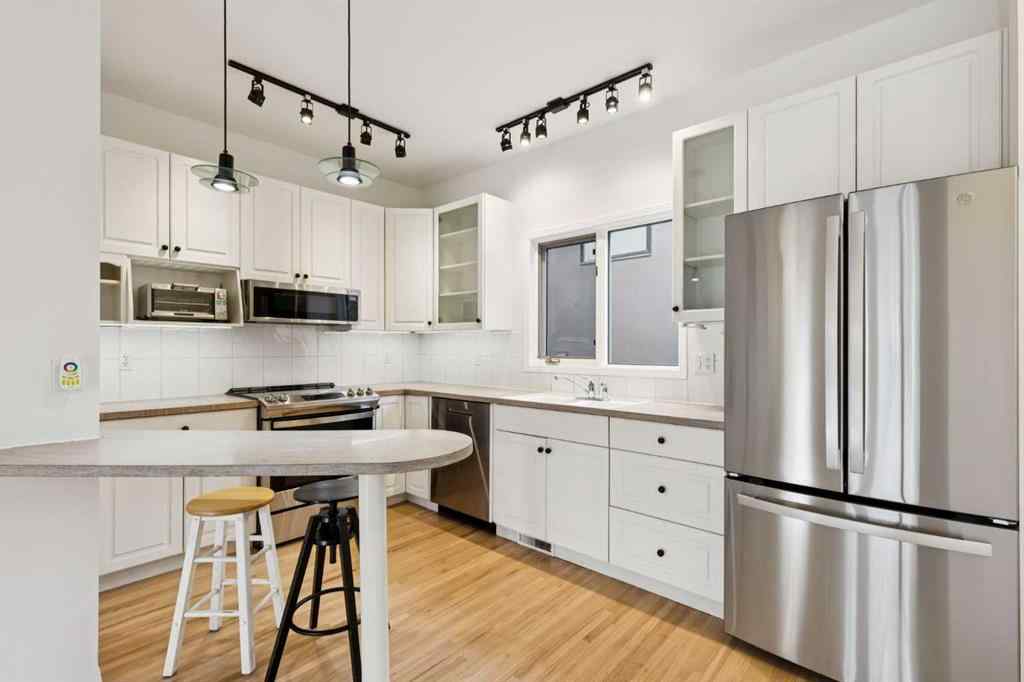 MLS® # A2271219 - 3330 19 Avenue SW in Killarney/Glengarry Calgary, Residential Open Houses