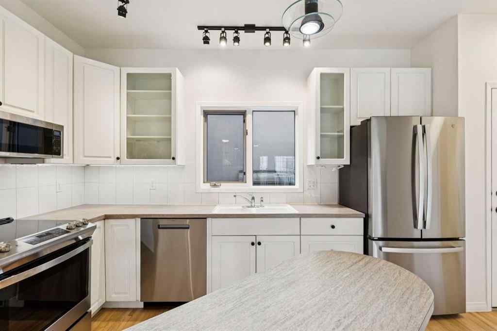 MLS® # A2271219 - 3330 19 Avenue SW in Killarney/Glengarry Calgary, Residential Open Houses