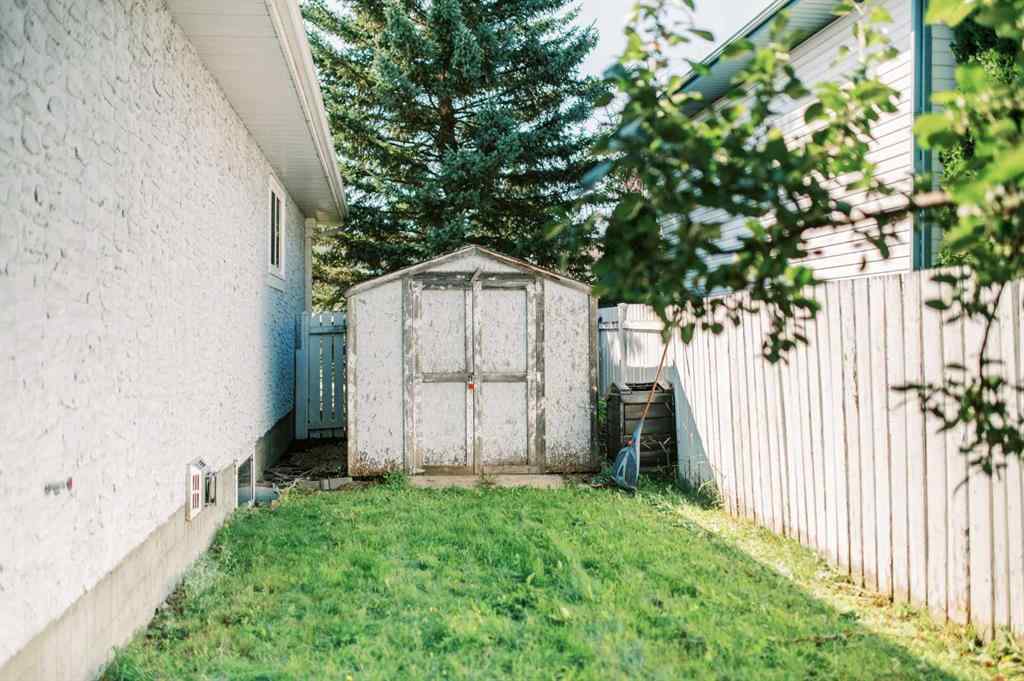 MLS&reg; # A2271225 - 3801 64 Street  in Grandview Stettler, Residential Open Houses