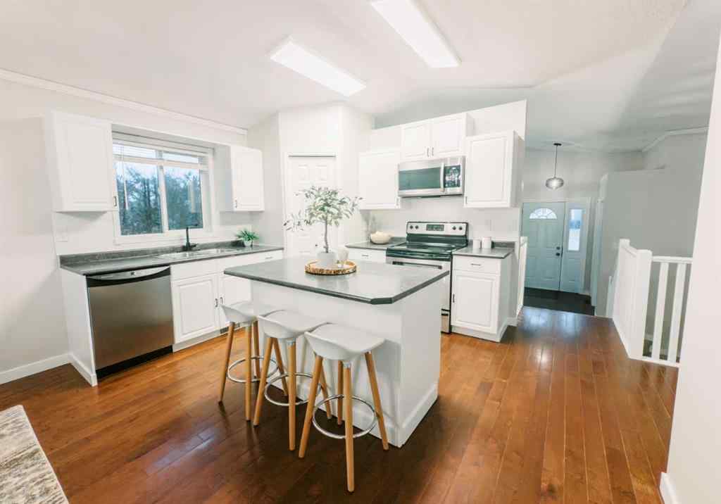 MLS&reg; # A2271225 - 3801 64 Street  in Grandview Stettler, Residential Open Houses