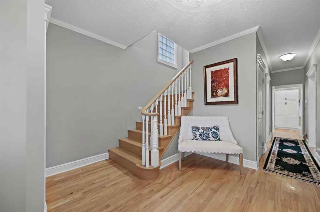 MLS&reg; # A2271226 - 3208 Parkdale Boulevard NW in Parkdale Calgary, Residential Open Houses