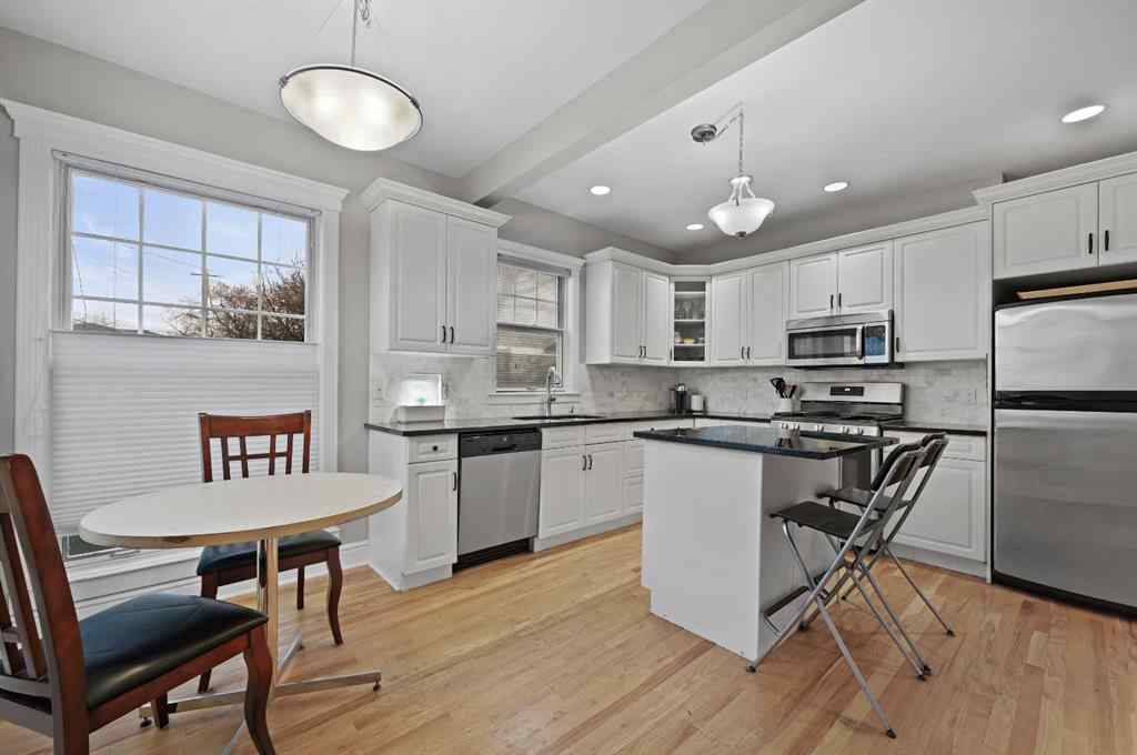 MLS&reg; # A2271226 - 3208 Parkdale Boulevard NW in Parkdale Calgary, Residential Open Houses