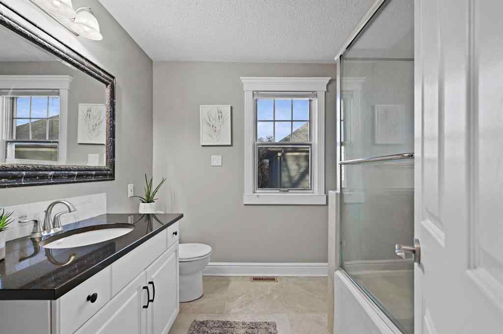 MLS&reg; # A2271226 - 3208 Parkdale Boulevard NW in Parkdale Calgary, Residential Open Houses