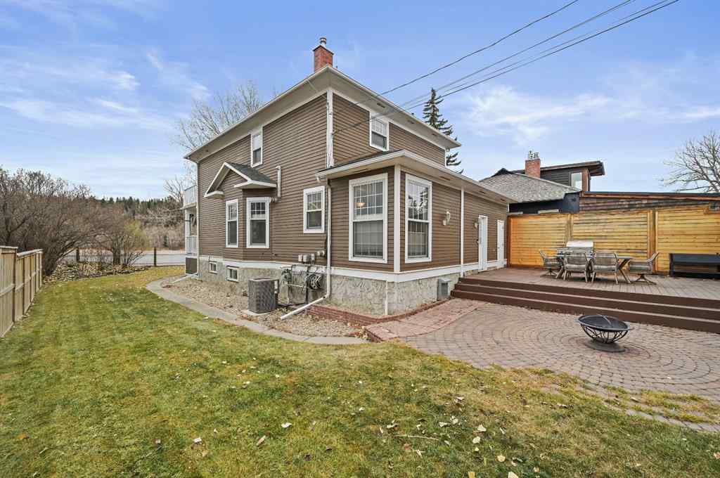 MLS&reg; # A2271226 - 3208 Parkdale Boulevard NW in Parkdale Calgary, Residential Open Houses