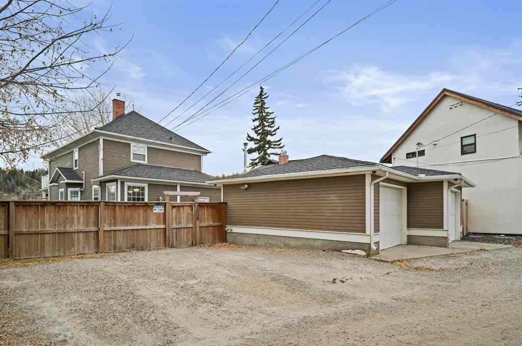 MLS&reg; # A2271226 - 3208 Parkdale Boulevard NW in Parkdale Calgary, Residential Open Houses