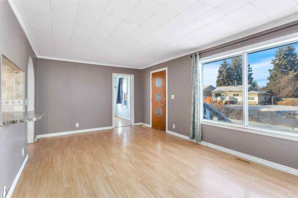 MLS&reg; # A2271228 - 3725 45 Street  in Eastview Red Deer, Residential Open Houses